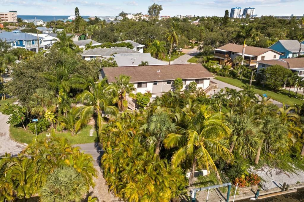Apartamento The Strawberry Daiquiri At Lazy Way Fort Myers Beach Exterior foto