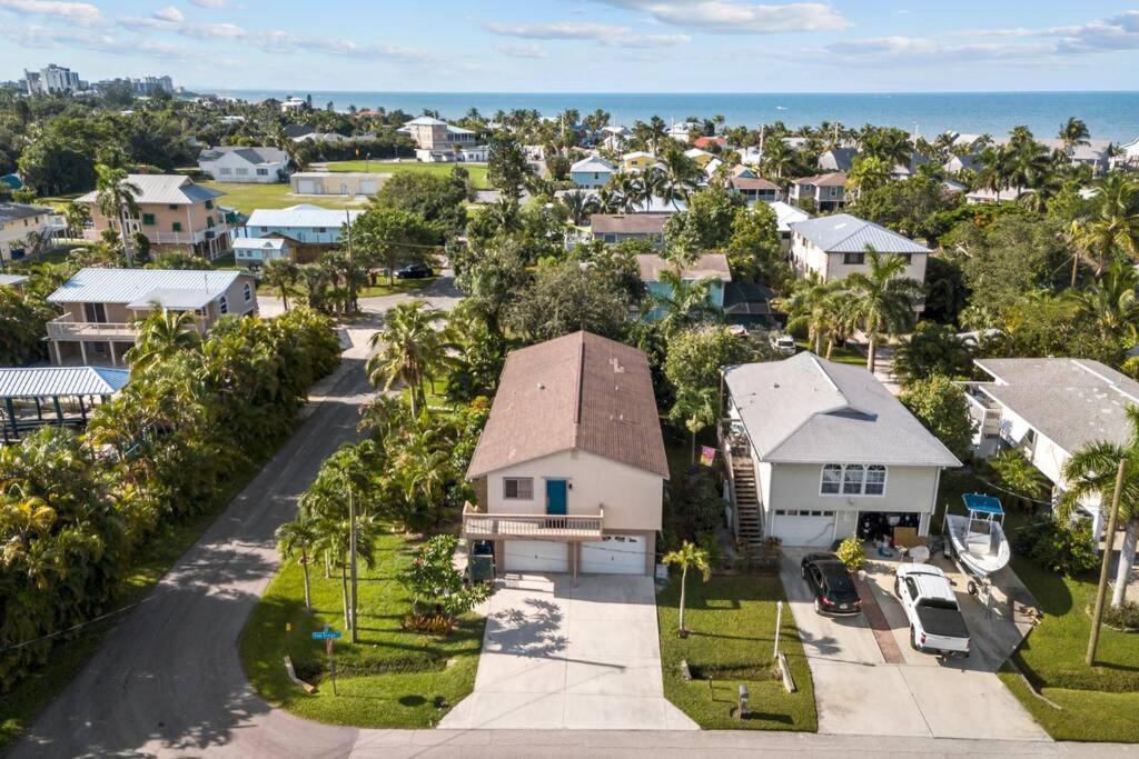 Apartamento The Strawberry Daiquiri At Lazy Way Fort Myers Beach Exterior foto