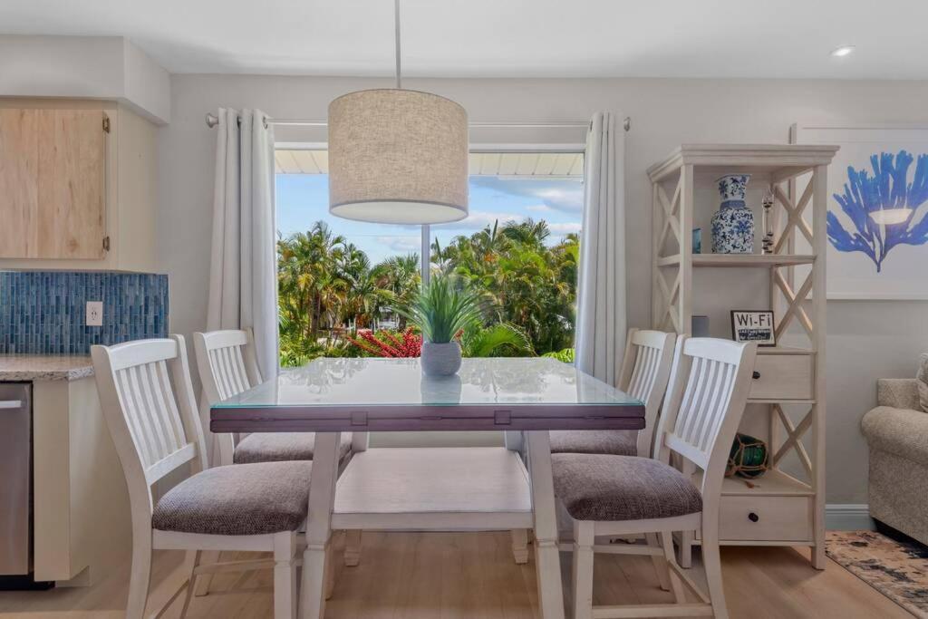 Apartamento The Strawberry Daiquiri At Lazy Way Fort Myers Beach Exterior foto